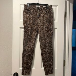 William Rast leopard print skinny jeans. Size 30.
